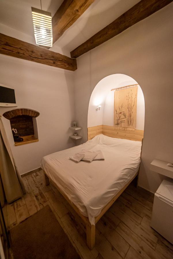 Luky13 Apartman Brassó Kültér fotó